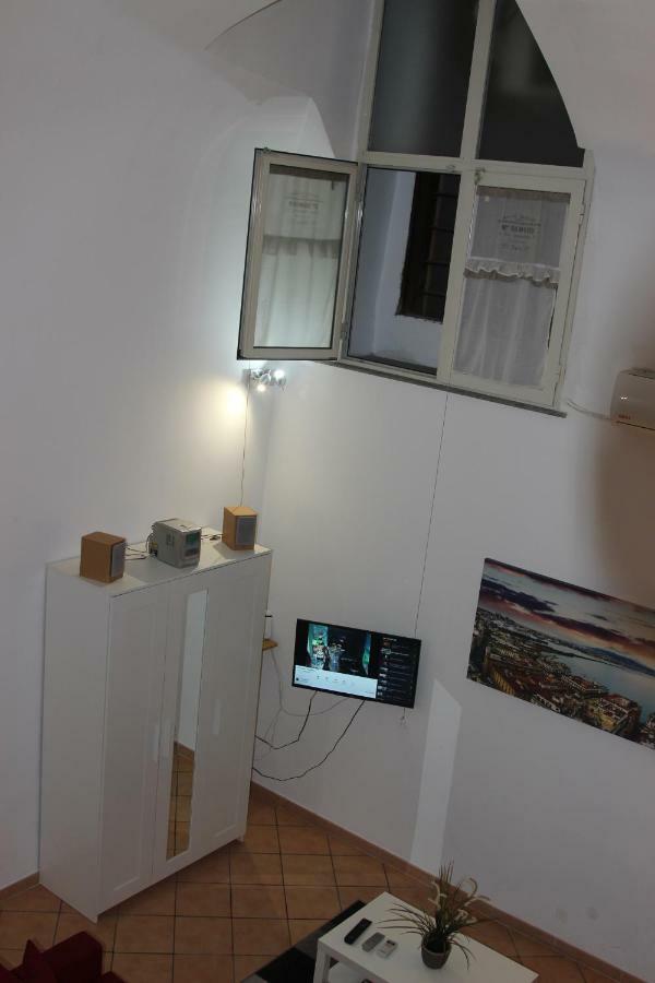Appartamento Ai Tribunali Naples Exterior photo